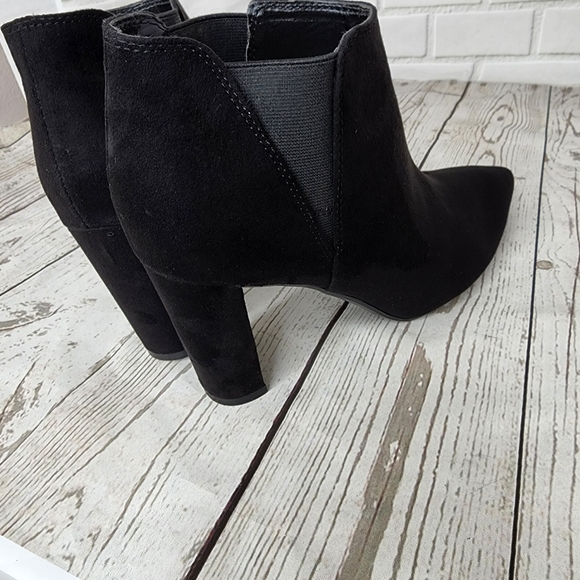 Marc Fisher Kalita Women's Ankle Boot Heels Slip On Pointed Toe Black - Picture 14 of 14